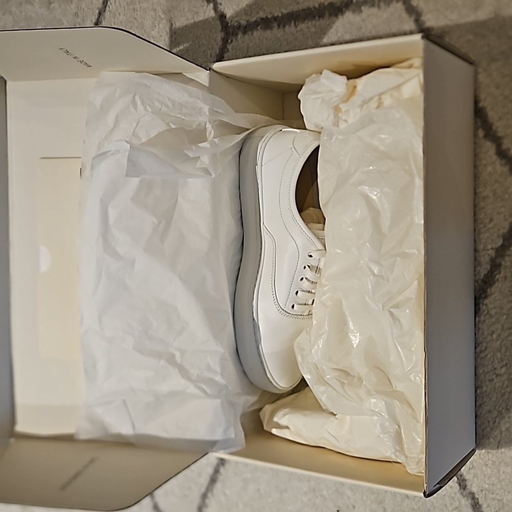 Classic White Leather Women’s Sneakers - Picture 7 of 10